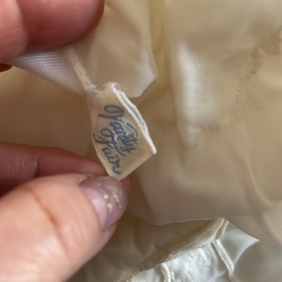 Vintage vanity fair 1960s see from my mother size 32 bust ivory spaghetti straps - Picture 6 of 7